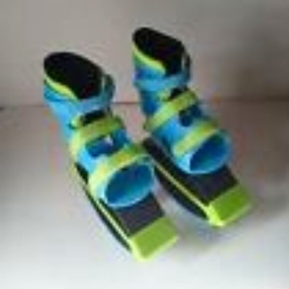 Madd Gear Boosters Bouncing Boots light blue/gre -Age 5+ Kangaroo Jumping Boots - Picture 1 of 6